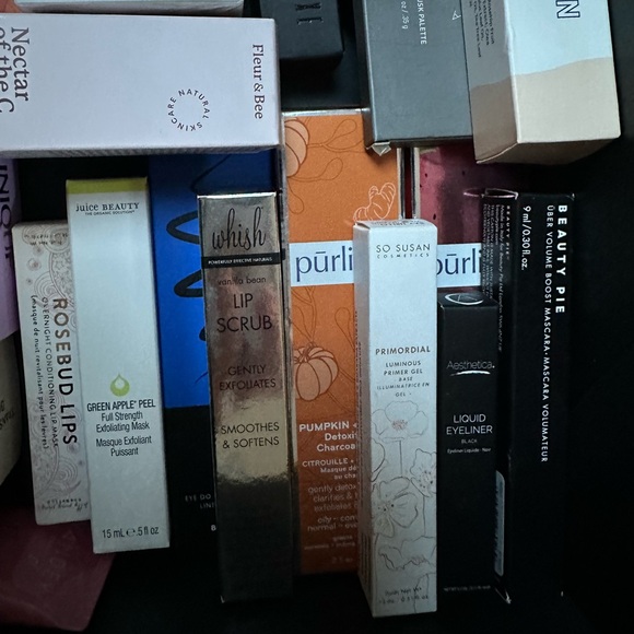‼️FINAL OFFER‼️NWT MAKEUP/SKINCARE/HAIR BUNDLE: EVERYTHING IN BOX!!! - Picture 6 of 10
